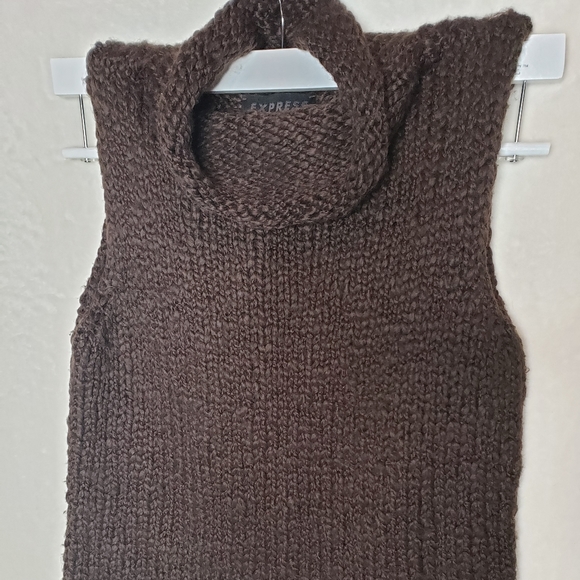 Express Chocolate Turtleneck Sleeveless Sweater - Picture 5 of 7